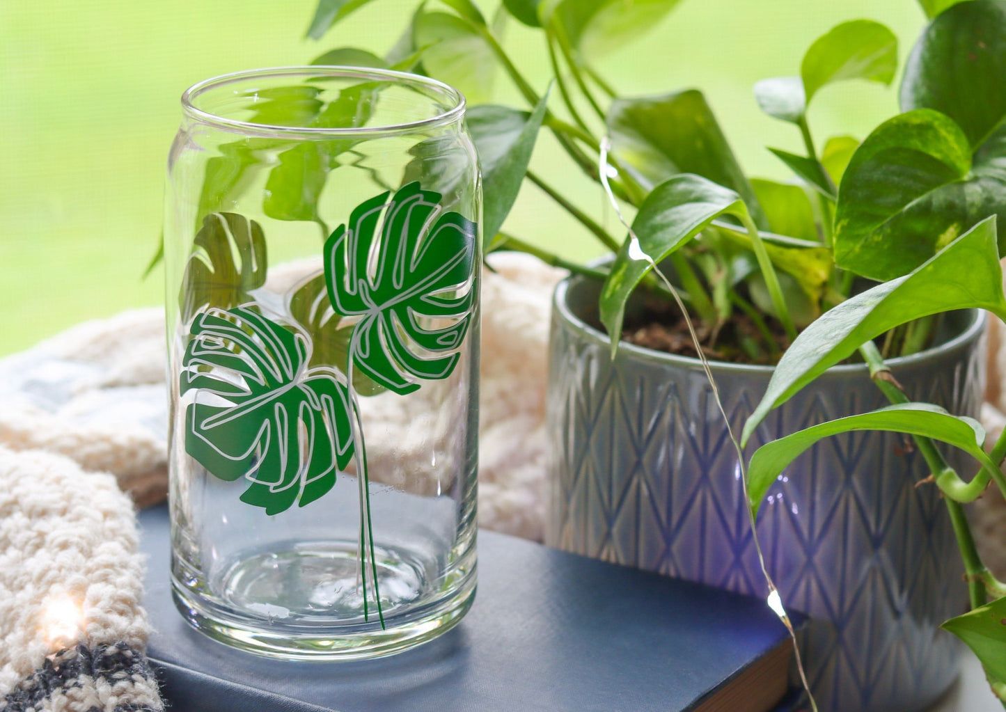 Monstera Leaf Can Glass