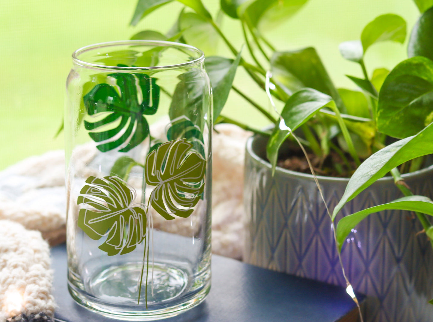 Monstera Leaf Can Glass